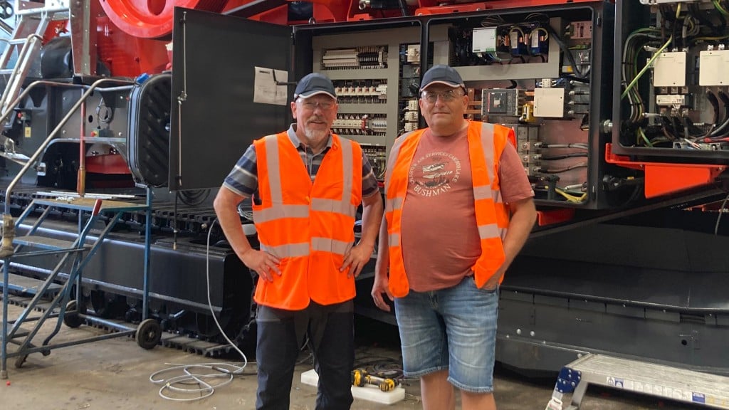 Finlay hybrid jaw crusher rolls off production line at Omagh manufacturing facility