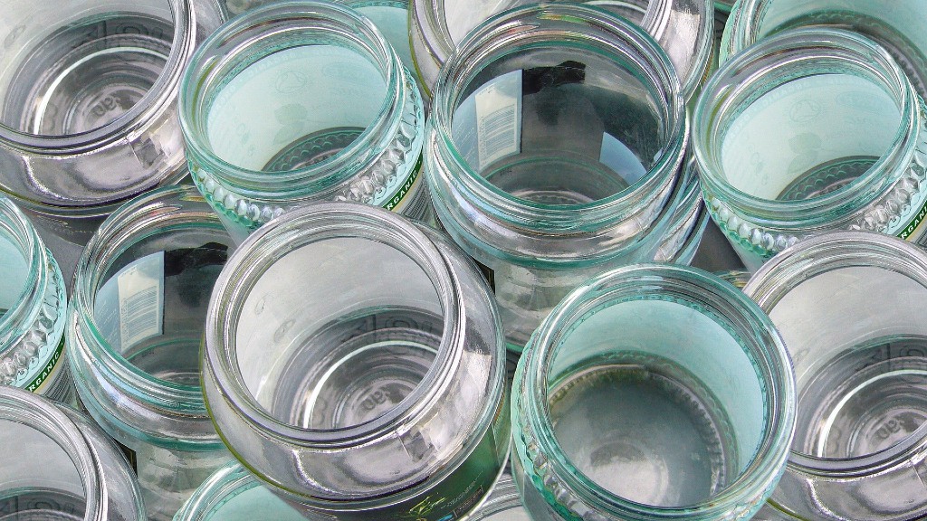 Glass Recycling Foundation awards nearly $70,000 in grants to support glass recycling industry