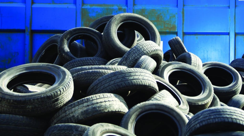 Tires are piled on top of each other