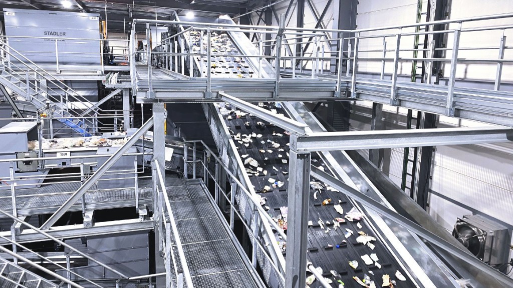 A sorting plant in operation