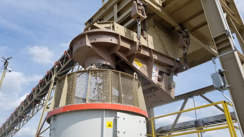 Deister feeder optimizes cone crusher intake and efficiency
