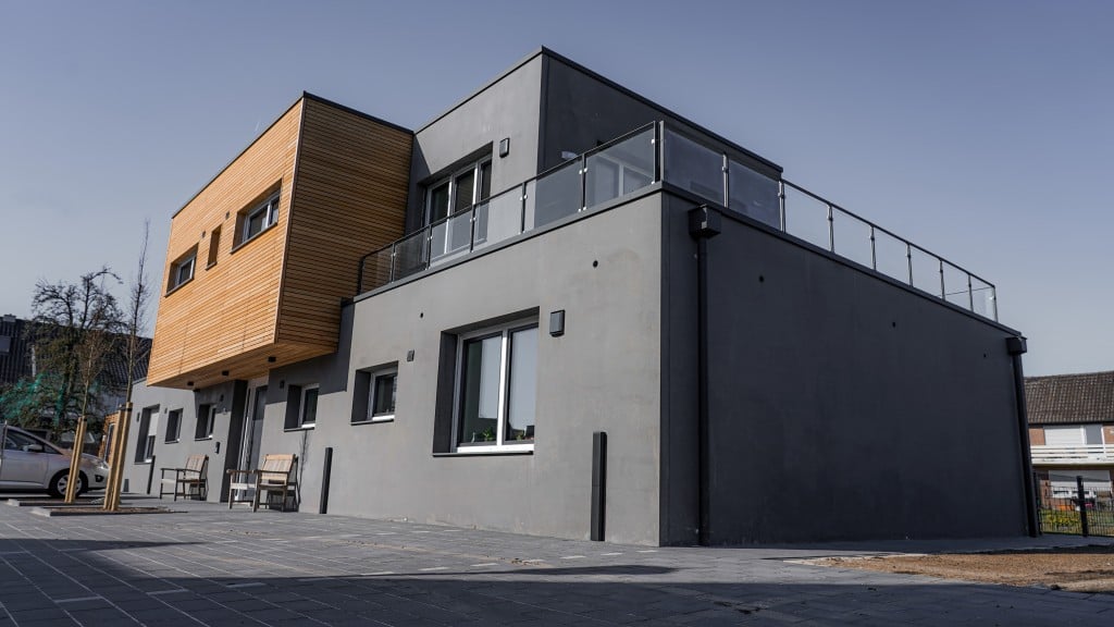 Keestrack zero-emission equipment helps Büscher build house out of 75 percent C&D waste