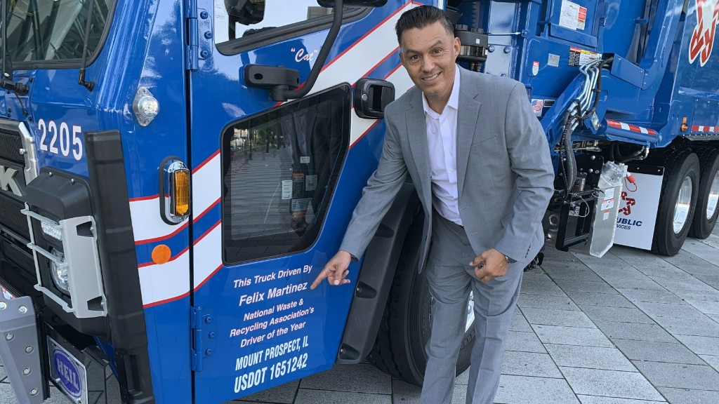 Republic Services' Felix Martinez wins NWRA's 2023 National Residential Driver of the Year