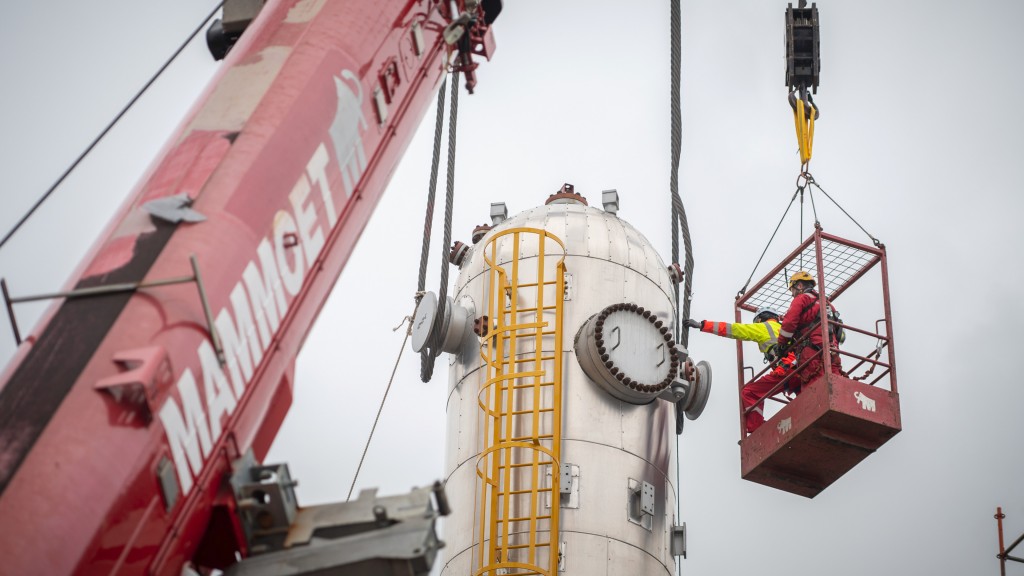 (VIDEO) Mammoet's smart lifting solution streamlines reactor replacement project