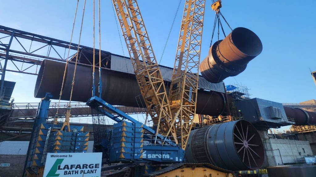 A crawler crane helps in a kiln replacement project