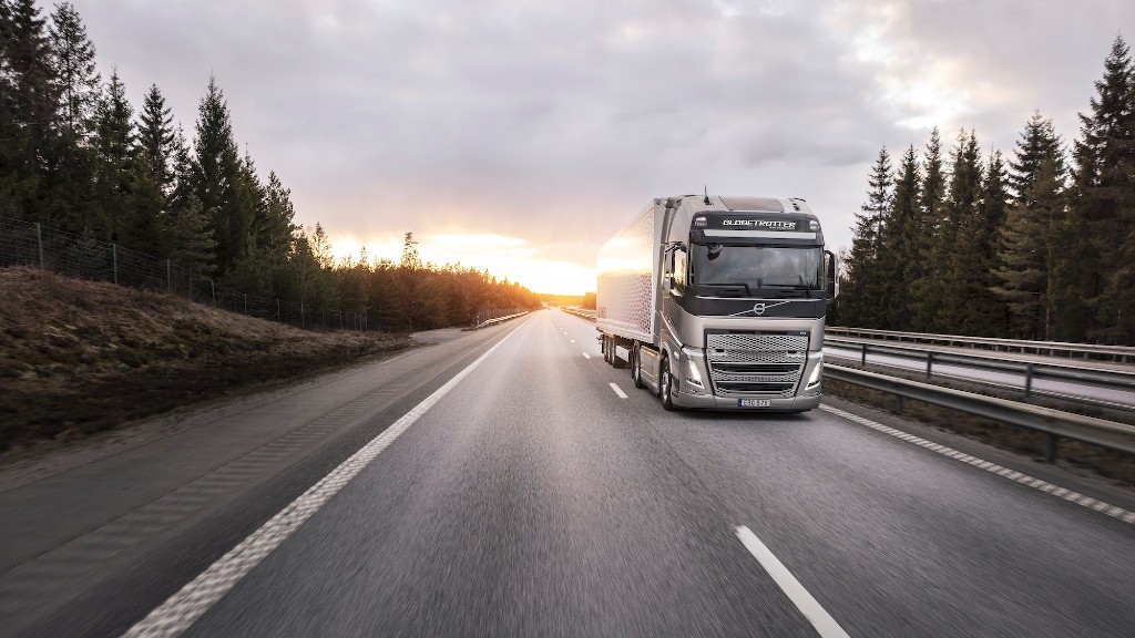 Volvo Trucks deploys five LNG trucks in pilot project with Linde Canada