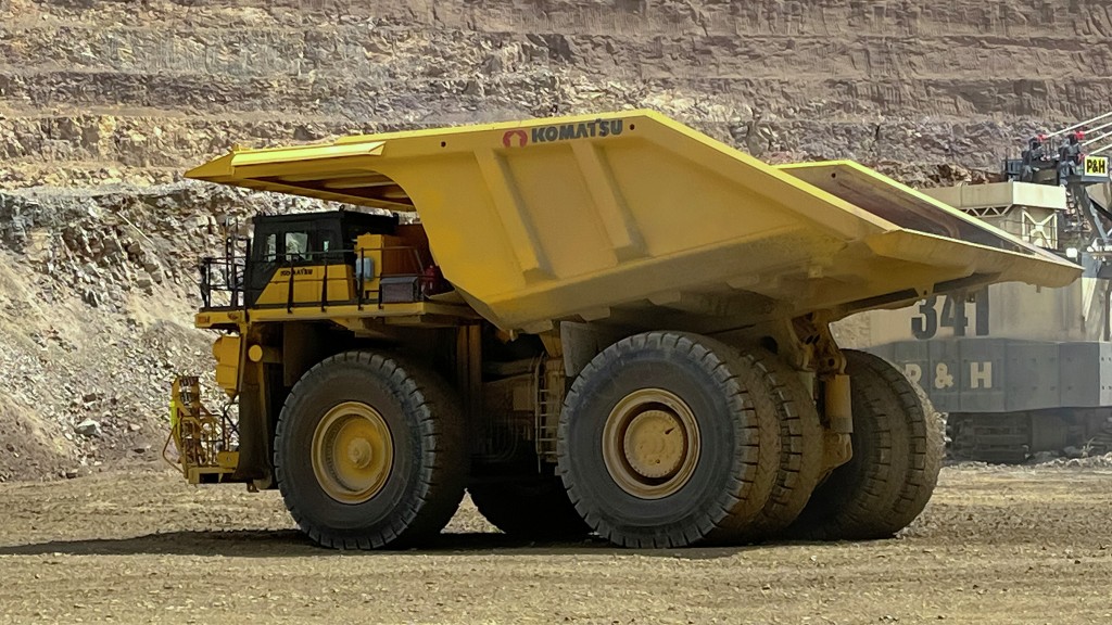 Nevada gold mine upgrades fleet with 62 new Komatsu haul trucks