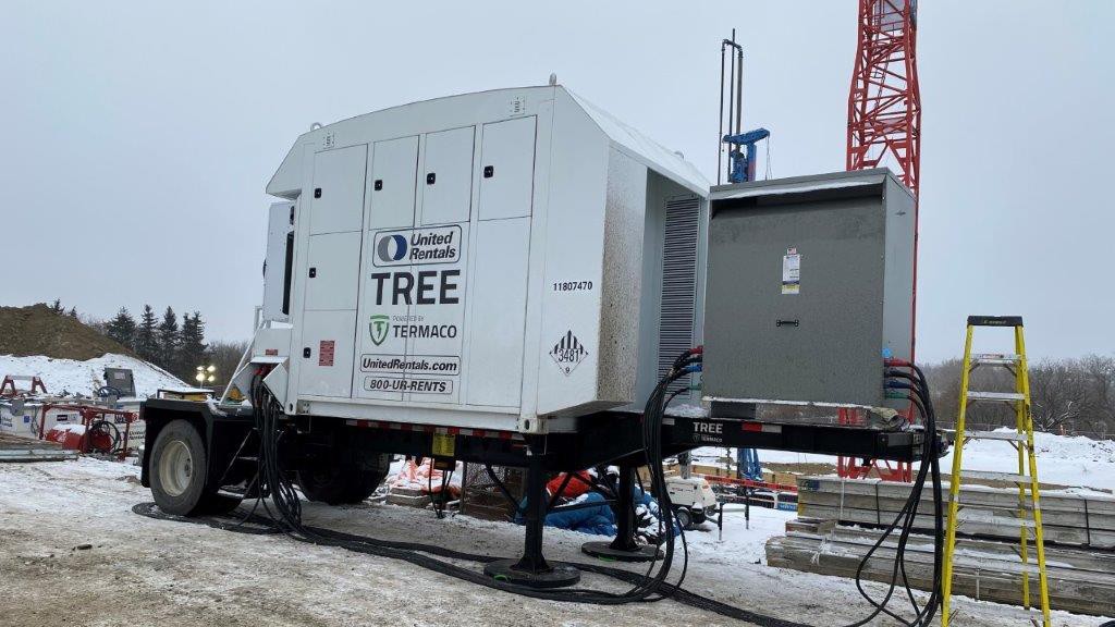 Alberta contractor uses United Rentals battery system for clean, sustainable tower crane power