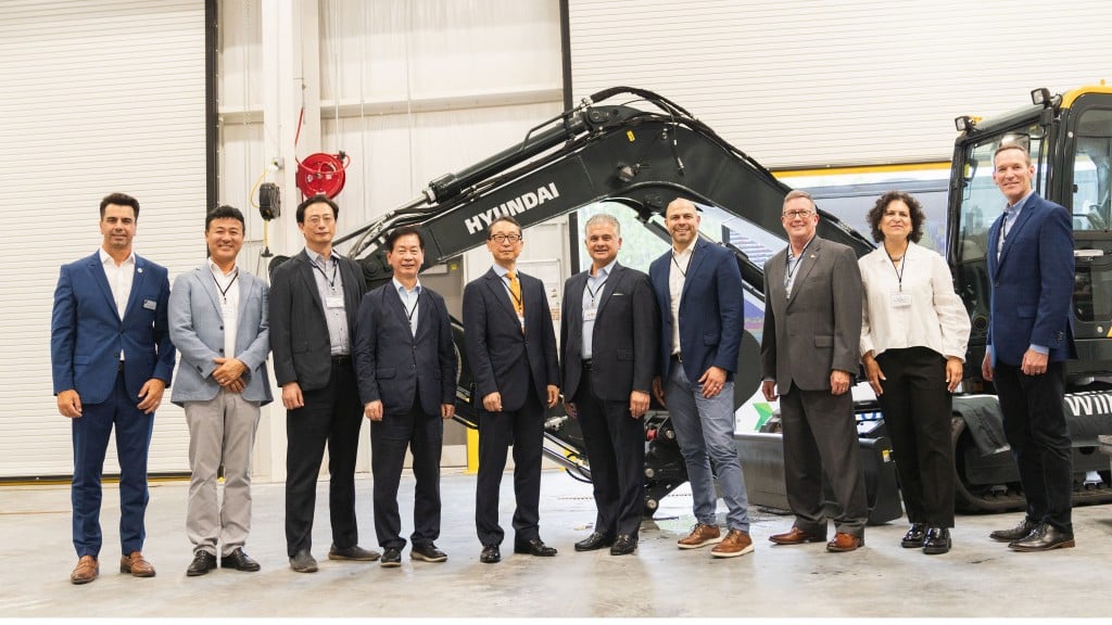 Representatives from HD Hyundai group / DEVELON and leadership from Wallenius Wilhelmsen celebrate the opening of the new customization plant in Brunswick, Georgia.