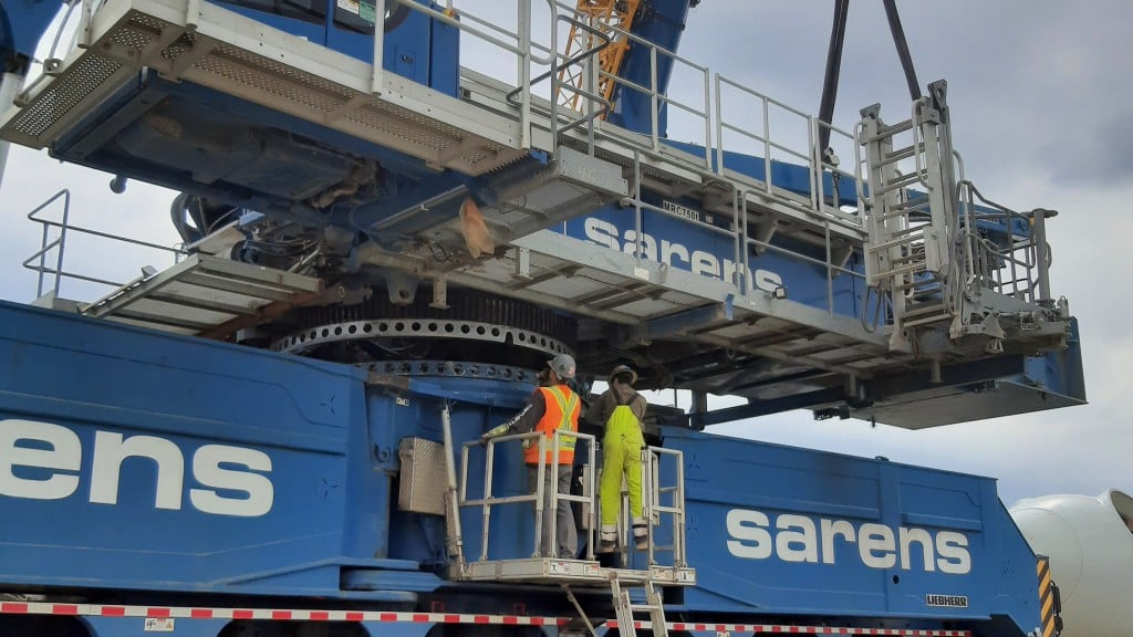 Sarens completes installation of 83 wind turbines at Alberta's Buffalo Plains Wind Farm