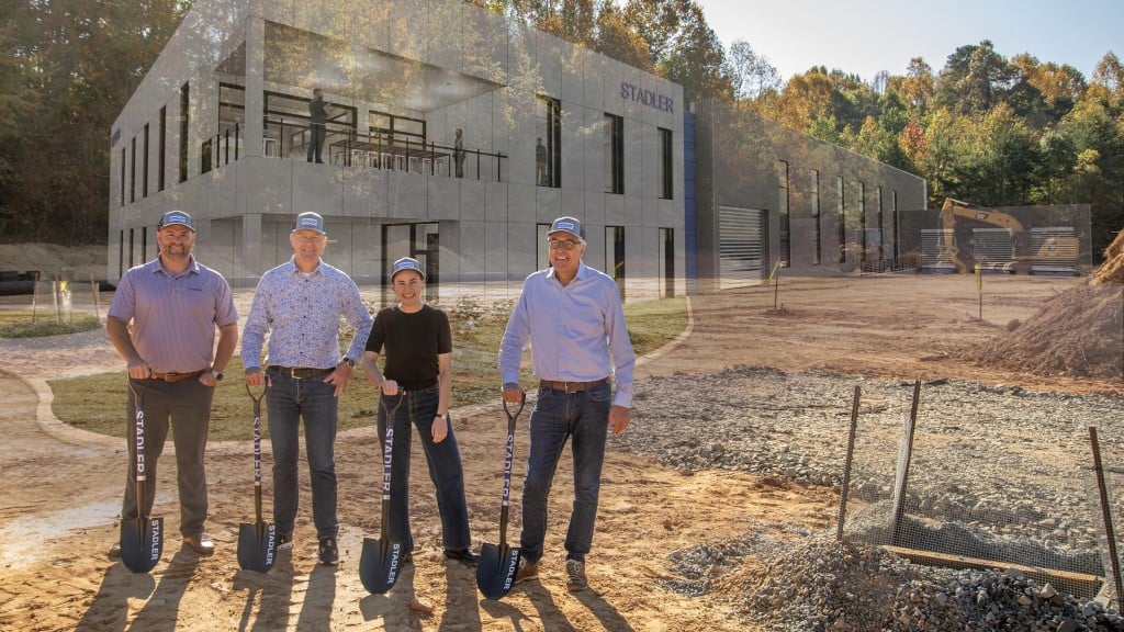 STADLER US Groundbreaking with M. Everhart, J. Berger, J. Stadler, and W. Stadler in Front of the new office visualisation