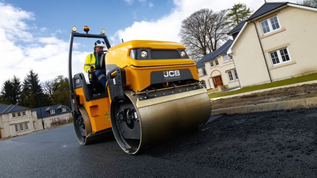 JCB paves the way for compaction tasks with new rollers at Pave-X 2025