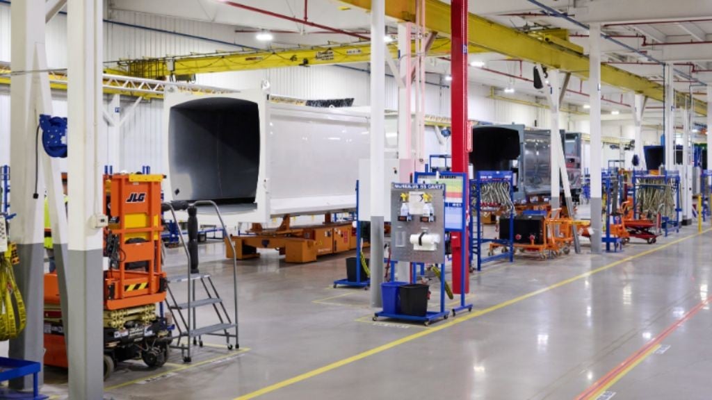 McNeilus increases production of side loader collection vehicles to meet growing recycling demands