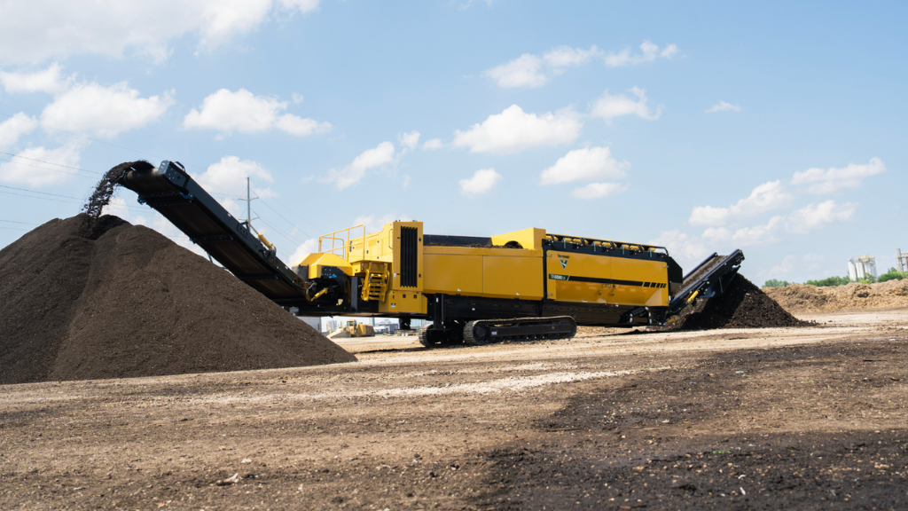 New tracked trommel from Vermeer requires only a single operator New tracked trommel from Vermeer requires only a single operator