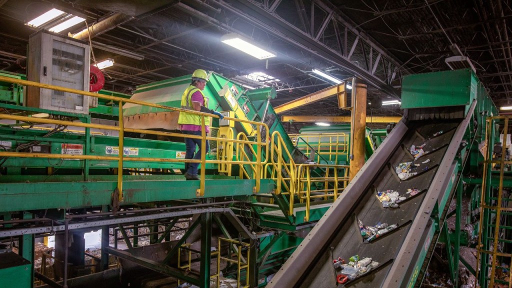 WM advances construction on Edmonton recycling facility