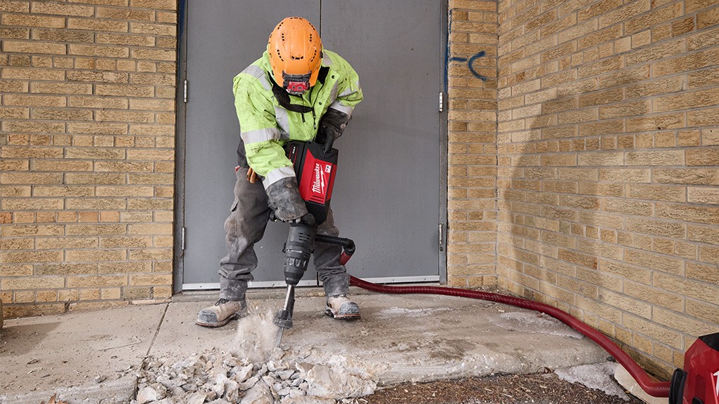 VIDEO: New cordless demolition hammer from Milwaukee provides operating versatility