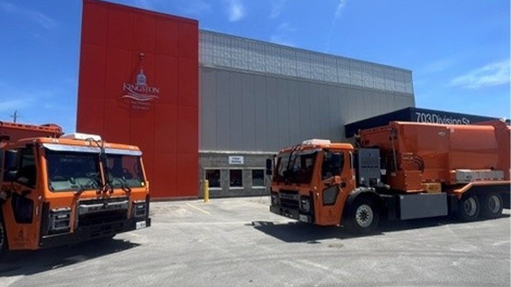 Kingston, Ontario, adds two Mack LR Electric refuse vehicles to its fleet