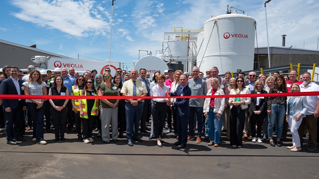 Veolia expands hazardous waste treatment footprint with $3 billion Clean Earth acquisition Veolia expands hazardous waste treatment footprint with $3 billion Clean Earth acquisition