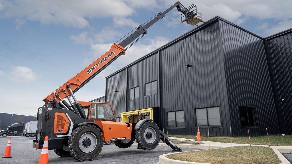 JLG completes telehandler lineup refresh with three redesigned SkyTrak models JLG completes telehandler lineup refresh with three redesigned SkyTrak models