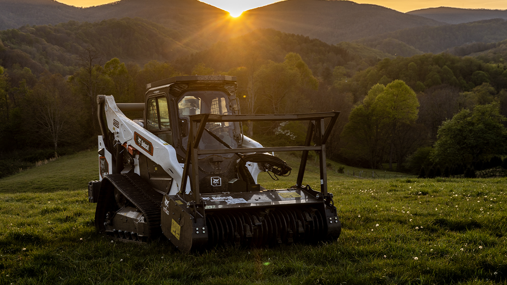Bobcat’s largest CTL is now available with a factory-equipped Land Management Package Bobcat’s largest CTL is now available with a factory-equipped Land Management Package