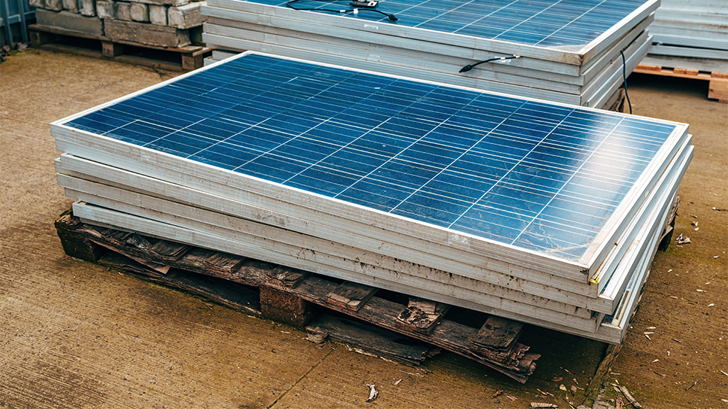 Alberta’s solar panel recycling program bans landfill use Alberta’s solar panel recycling program bans landfill use