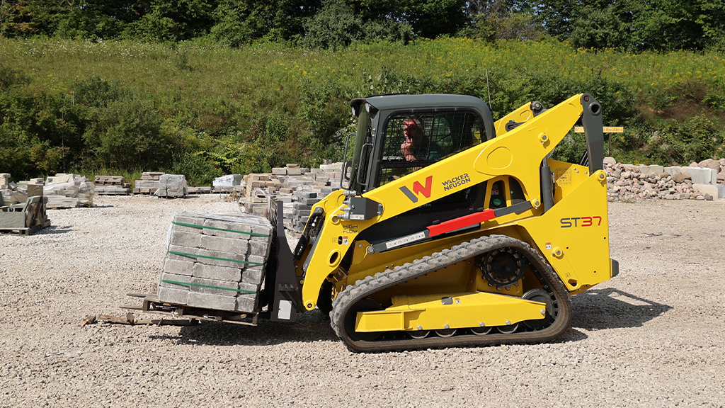 Compare Wacker Neuson CTL specs side-by-side to find the right fit for your job site Compare Wacker Neuson CTL specs side-by-side to find the right fit for your job site