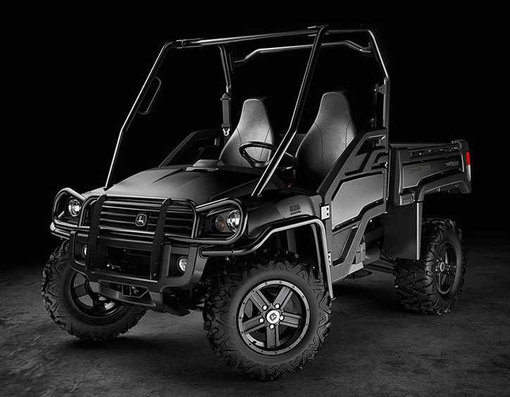 XUV825i Midnight Black Special Edition Utility Vehicles XUV825i Midnight Black Special Edition Utility Vehicles