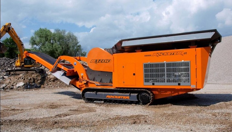 Rockster North America Inc. - R1200 Mobile Screens Rockster North America Inc. - R1200 Mobile Screens