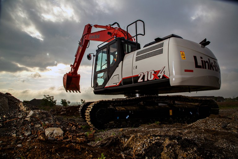 210 X4 Excavators 210 X4 Excavators