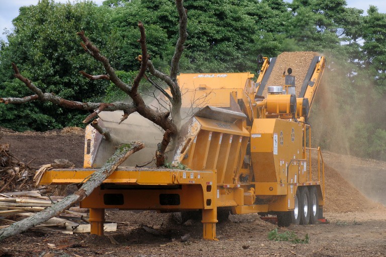 Bandit Industries - The Beast® Model 4680XP Horizontal Grinders Bandit Industries - The Beast® Model 4680XP Horizontal Grinders
