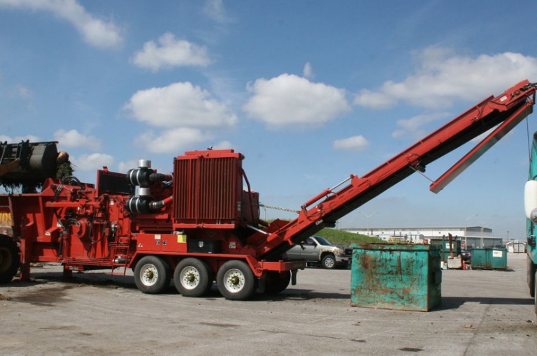 3800XL Wood Hog Horizontal Grinders 3800XL Wood Hog Horizontal Grinders