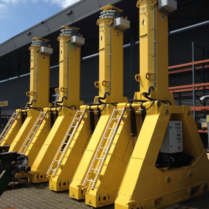 Enerpac highcapacity SBL900 hydraulic gantry provides superior
