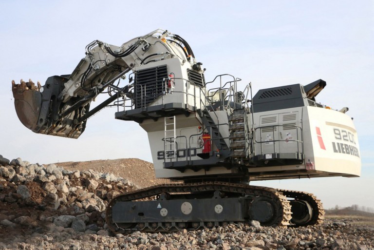 R 9200 Excavators R 9200 Excavators