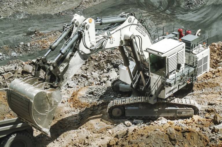 R 9250 Excavators R 9250 Excavators