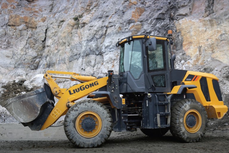CLG835H-Tier 4F Excavators CLG835H-Tier 4F Excavators