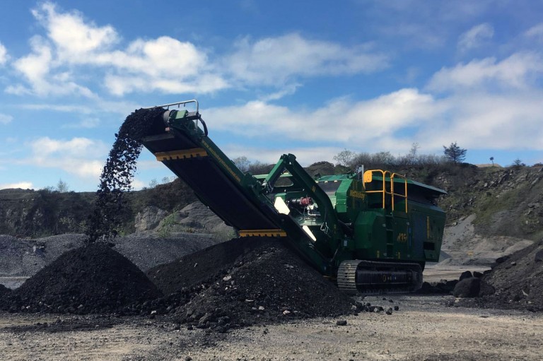 0151/37544_en_56aaa_40069_mccloskey-j35-compact-crusher-copy.jpg