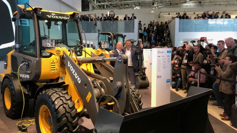 Volvo Ce Unveils First Machines In Full Line Of Electric Compact Excavators And Wheel Loaders At 0062