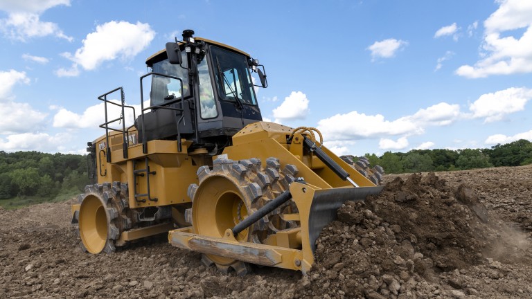 New Cat soil compactor machine design lowers maintenance costs ...