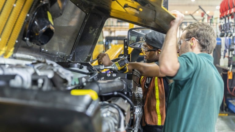 JCB Launches Diesel Mechanic Apprenticeship Program   49574 En 5c4d9 52182 Jcb Diesel Mechanic Apprenticeship Program 