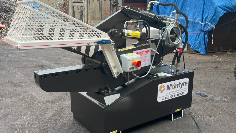 JMC Recycling Systems alligator shear capable of 14 cuts per minute