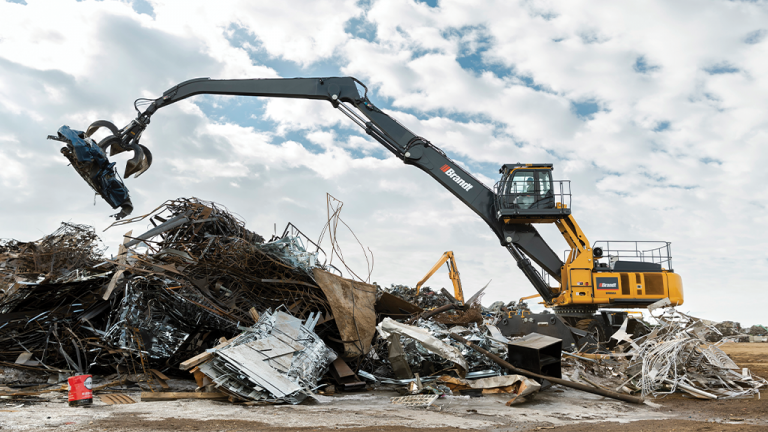 A material handler built for the realities of scrap work