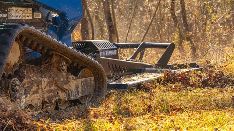 Heavy-Duty Brush Cutter Revolutionizes Lawn Care Industry - image 2