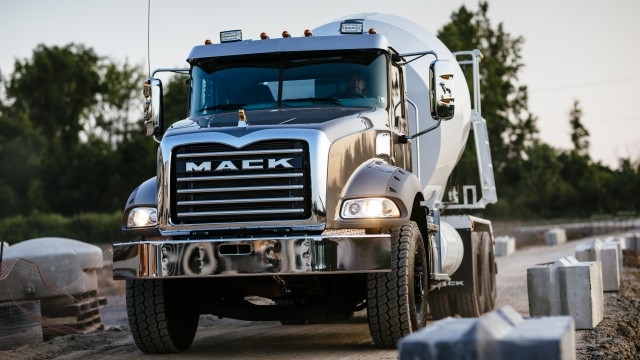 Stephen Roy named new president of Mack Trucks