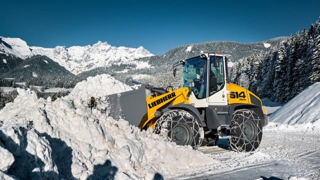 Liebherr’s versatile wheel loaders are winter warriors