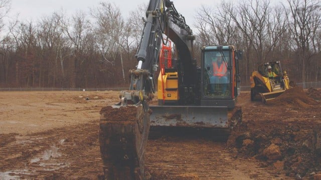 Trimble extends Siteworks machine guidance to CTLs