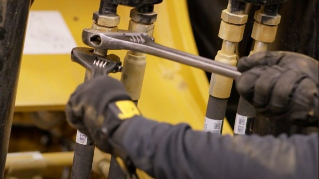 (VIDEO) Repair and maintain your Cat equipment with this series of how-to resources