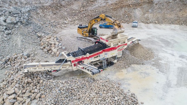 Produce precisely sized rip rap material with MDS’s heavy-duty screener