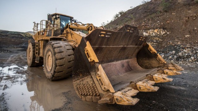 The Cat Fleet Bucket Program equips any bucket with Cat ground-engaging tools