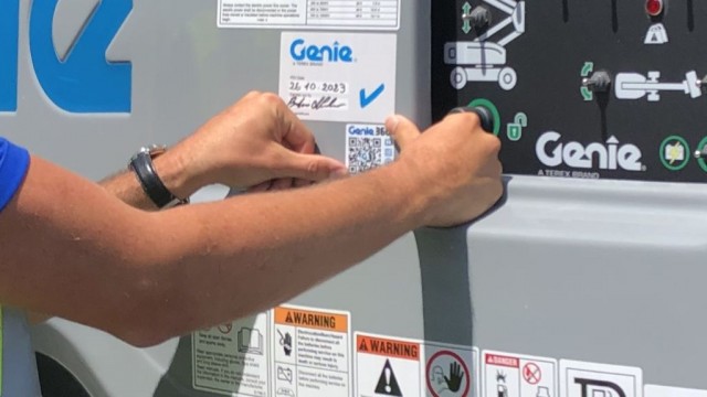 New Serial Hub digital feature on Genie lifts streamlines support