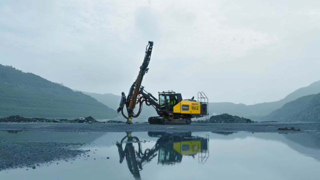 Epiroc’s new drill rig uses auto engine speed to better control fuel consumption